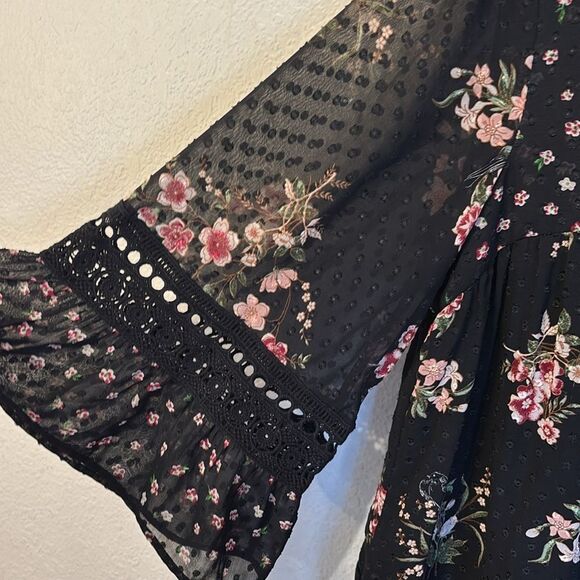 Anthropologie Maeve Steffy Bell Sleeve Blouse Medium - Picture 4 of 5